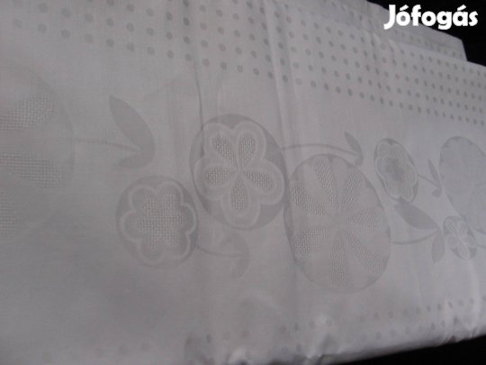 Fehér damaszt - méteráru (II/1.)