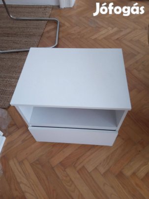 Fehér éjjeliszekrény fiókkal eladó