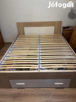 Fehér és sonoma tölgy ágykeret 