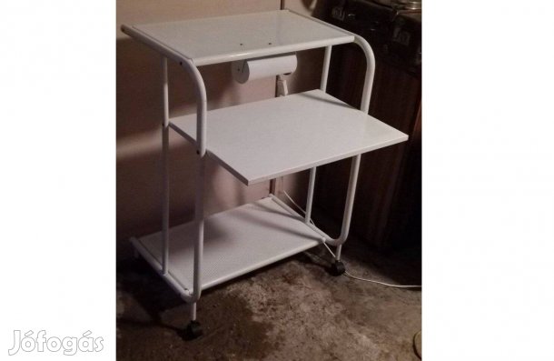 Fehér fém lemezes íróasztal,számítógép asztal