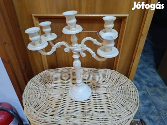 Fehér gyertyatartó