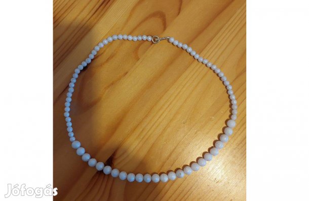 Fehér gyöngynyaklánc