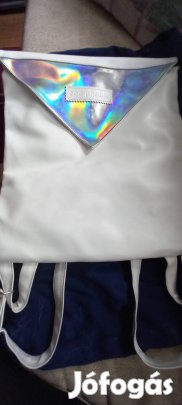 Fehér hátizsák eladó