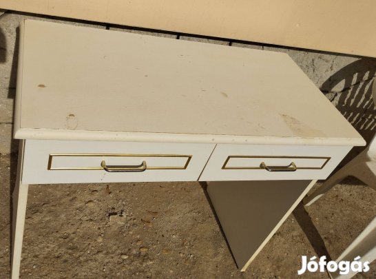 Fehér írósztal