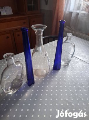 Fehér-kék üvegek eladók
