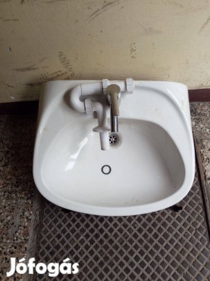 Fehér mosdó (szifonnal és csapteleppel) eladó!