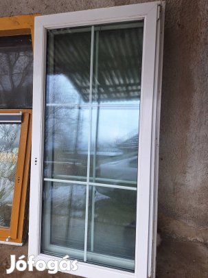 Fehér műanyag,teraszajtó.