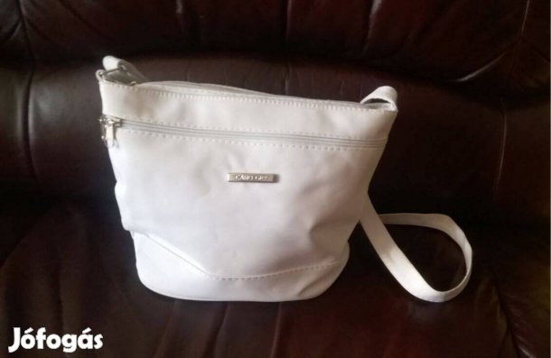 Fehér műbőr táska eladó