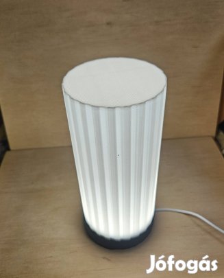 Fehér nyomtatott lámpa