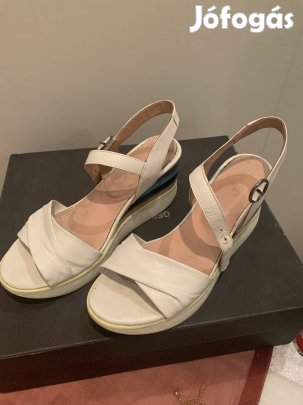 Fehér platform 40-es bőr szandál