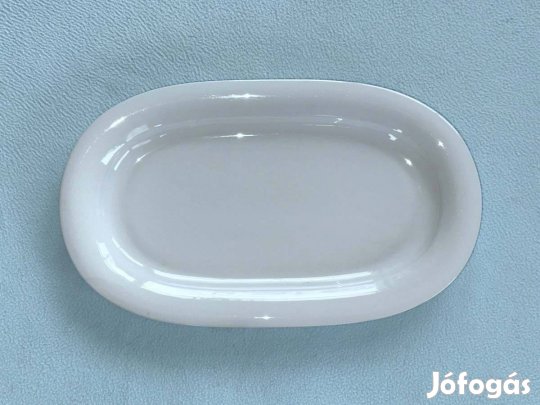 Fehér porcelán pecsenyés tál tálca kínálótál