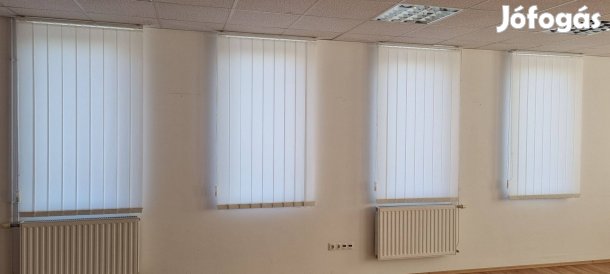 Fehér roletta eladó kb: 90 x 240,a kép csak illusztráció !