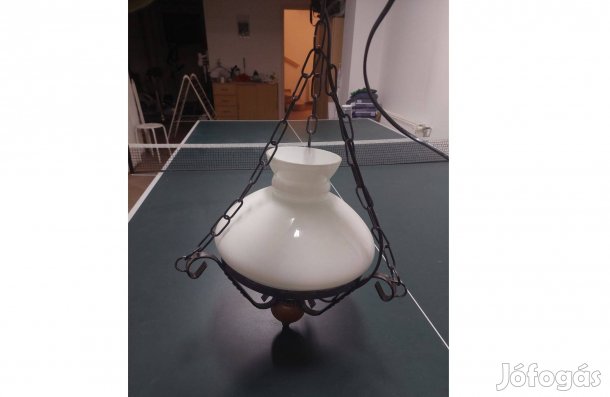 Fehér rusztikus konyhai csillár