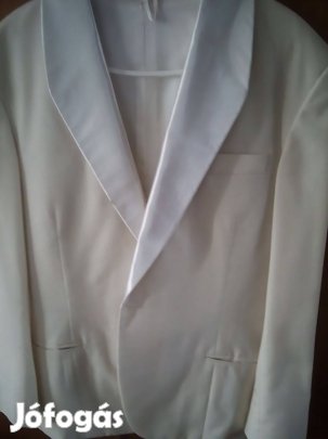 Fehér színű férfi szmoking