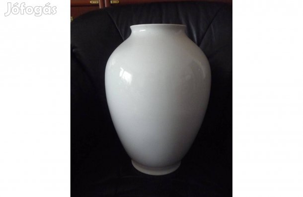 Fehér színű festetlen Herendi porcelán szépséghibás nagyméretű váza