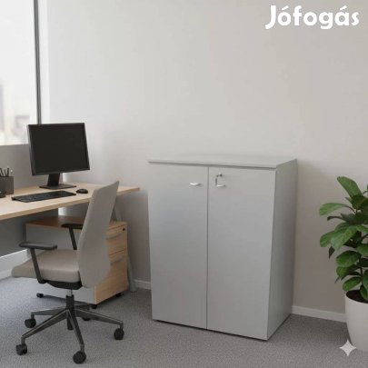 Fehér színű szekrény, belül polcos, LAS márkájú - használt irodabútor