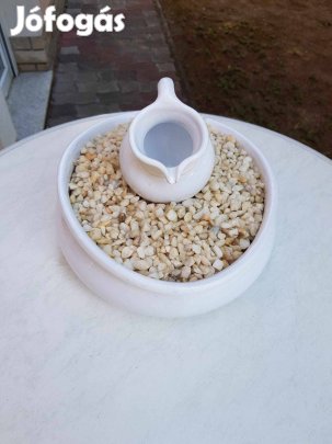 Fehér szobai szökőkút csobogó