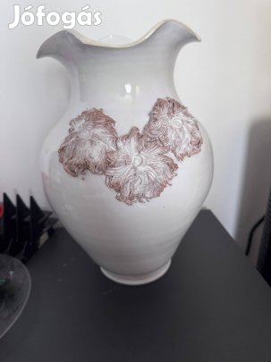 Fehér váza eladó