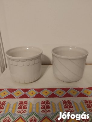 Fehér virág kaspó