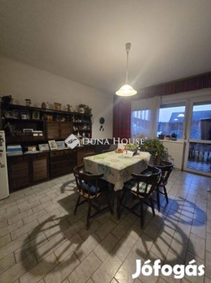 Fehérvárcsurgói 260 nm-es ház eladó