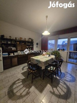 Fehérvárcsurgói 260 nm-es ház eladó