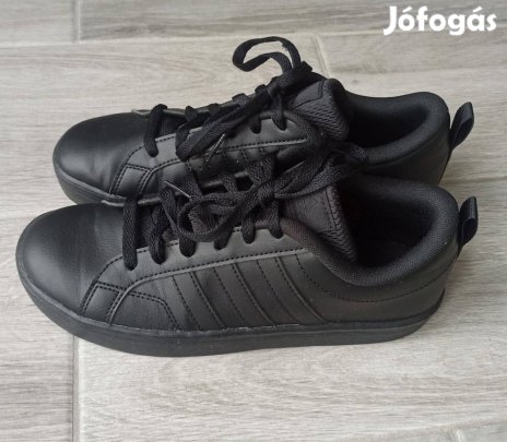 Fekete Adidas sportcipő 36 2/3