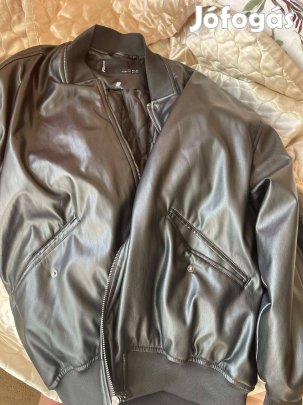 Fekete FB bőrkabát