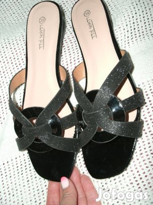 Fekete Új papucs 39-es méretben