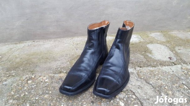 Fekete Venturini férfi bundás téli 44-es boka bőrcipő