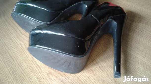 Fekete, Atmosphere magassarkú