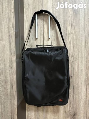 Fekete, párnázott projektor táska, kézitáska, válltáska Új