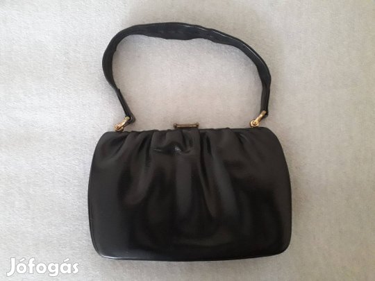 Fekete, régi, retro női bőr retikül