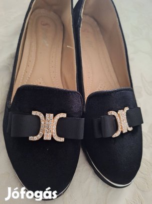 Fekete bársony női cipő 40-es ( 39 )