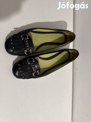 Fekete bőr 38-as olasz cipő