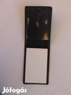 Fekete bőrtokban kis jegyzettömb