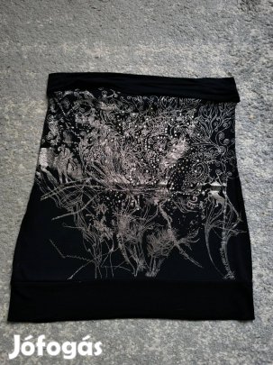 Fekete elől ezüst mintával, kövekkel díszített pánt nélküli top