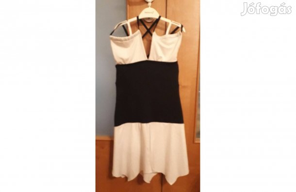 Fekete-fehér alkalmi ruha Hossz: 66 cm, Szélesség: 27 cm (kissé bővül)
