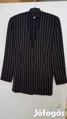 Fekete-fehér csíkos jó anyagú alkalmi blézer