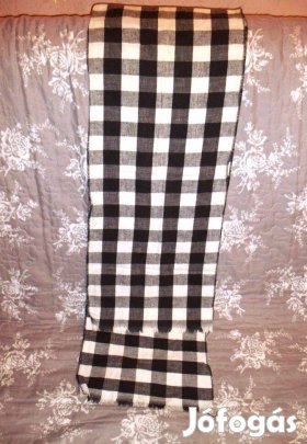 Fekete-fehér kockás moher sál ujj