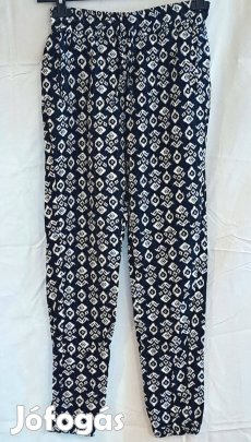 Fekete-fehér mintás, gumis derekú tavaszi nadrág