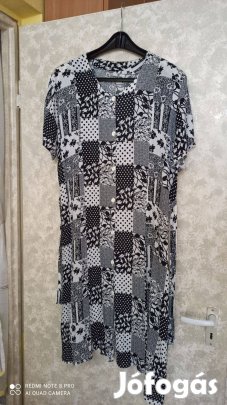 Fekete fehér mintás végig gombos ruha 44-46-os