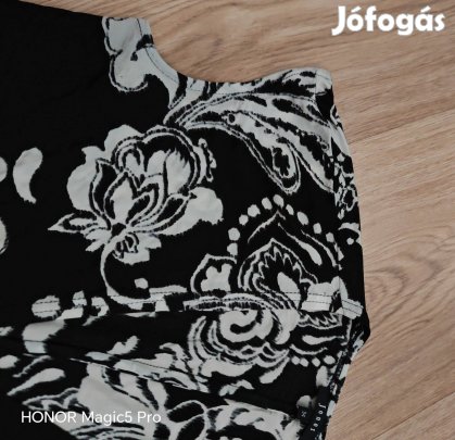 Fekete fehér női felső S