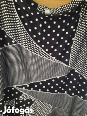 Fekete-fehér szoknya