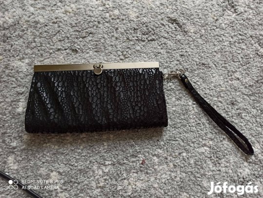 Fekete fényes alkalmi táska