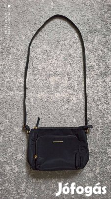 Fekete fényes vászon válltáska