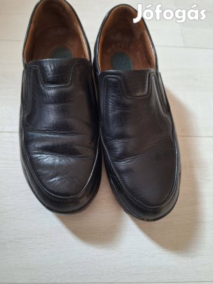 Fekete férfi bőrcipő 42-es