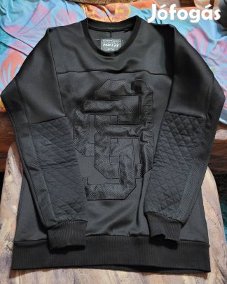 Fekete férfi pulóver