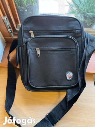 Fekete férfi válltáska, autós táska, irattáska Új Adventurer