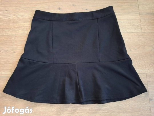 Fekete fiatalos szoknya