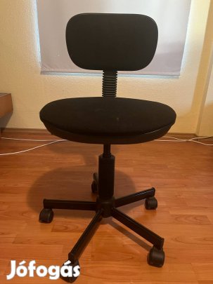 Fekete forgós szék